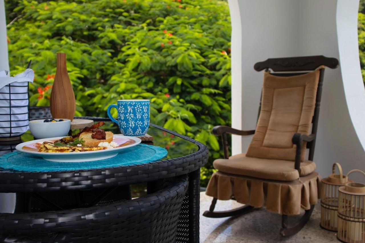 The Serene House Bed & Breakfast Luquillo Kültér fotó